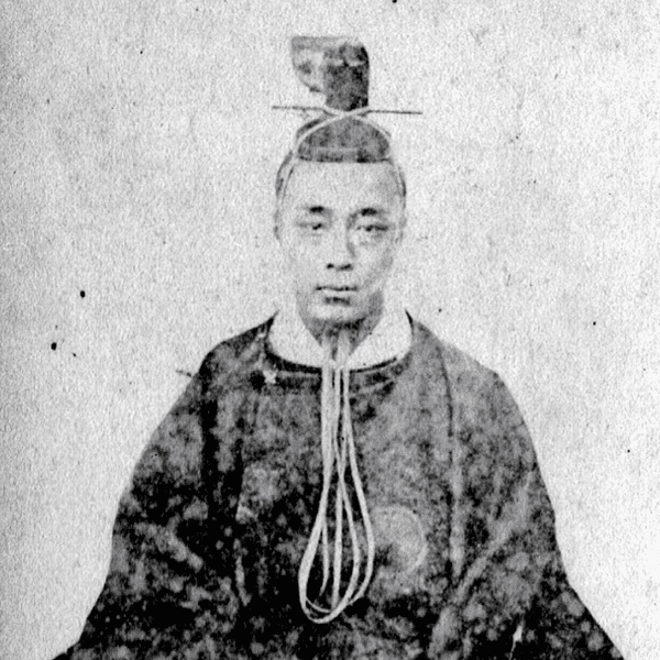 徳川慶喜の肖像写真（個人蔵、1866年頃撮影）