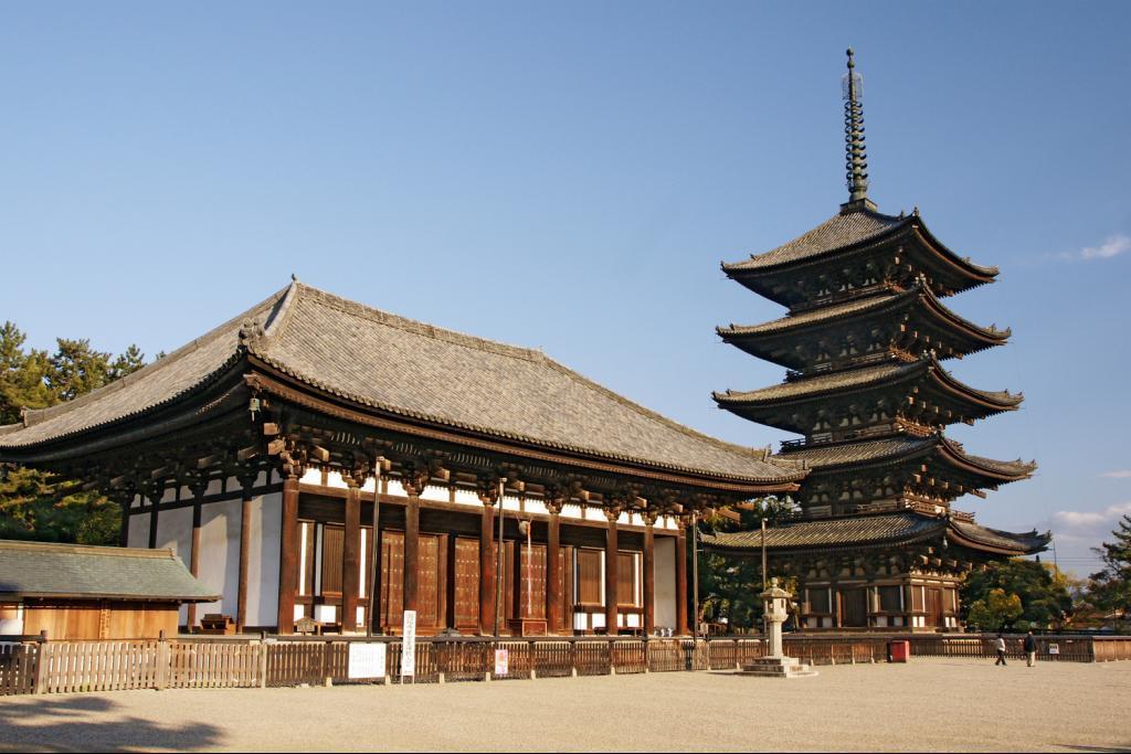 平安京へ遷都後も南都の中心となった興福寺（wikipediaより）