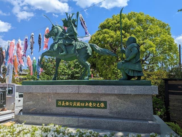 源義経公 武蔵坊弁慶公之像(神奈川県藤沢市藤沢)