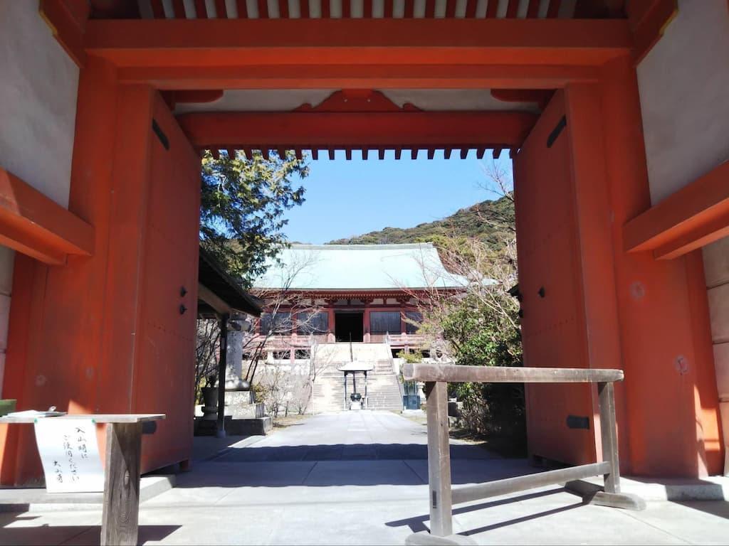 太山寺の山門