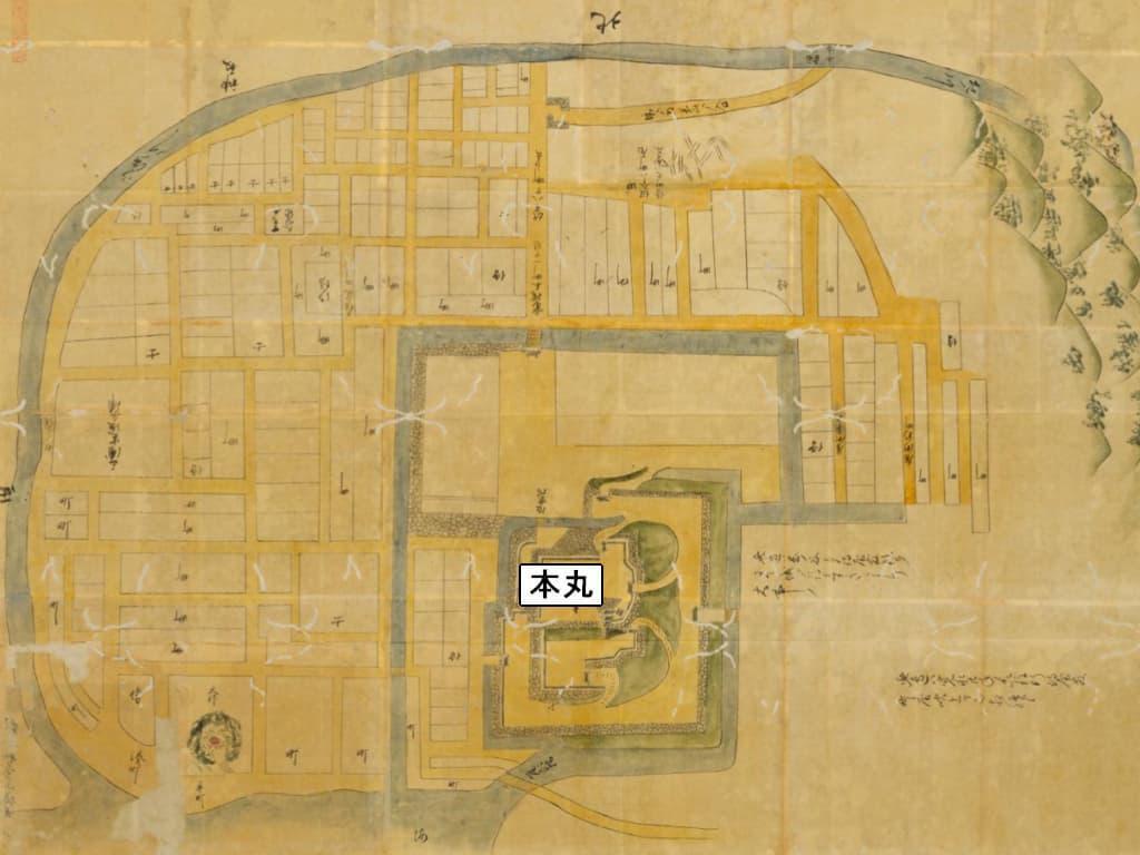 江戸中期～末期に作成された和歌山城の縄張り図（『日本古城絵図』に一部加筆。出典：国立国会図書館デジタルコレクション）