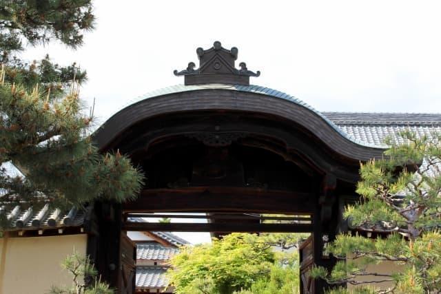 大徳寺総見院の表門（京都府京都市北区紫野大徳寺町）
