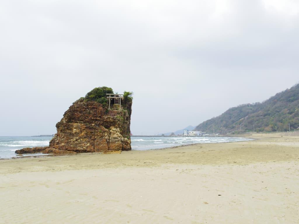 ハーンが海水浴をした出雲大社近郊の稲佐の浜