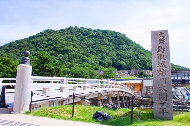 鳥取県庁近くにある鳥取城跡