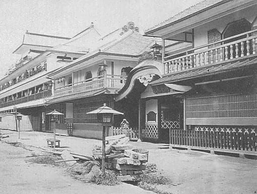 明治5年（1872年）ごろの東京の吉原遊廓　パブリックドメイン