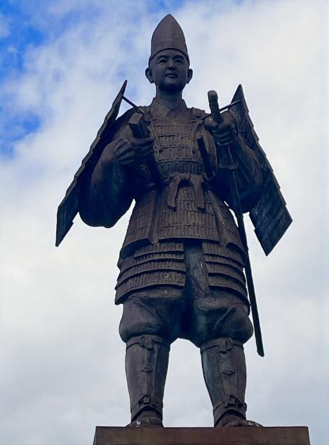 浅井長政の像（愛知県春日井市）