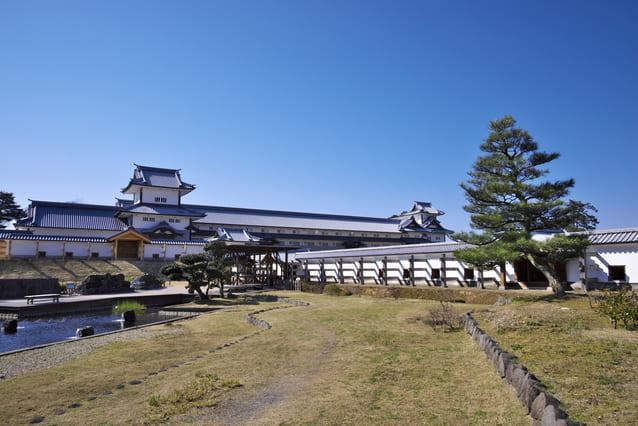 かつては加賀一向一揆の拠点「尾山御坊」だったという金沢城跡