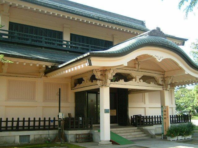 上杉神社稽照殿
